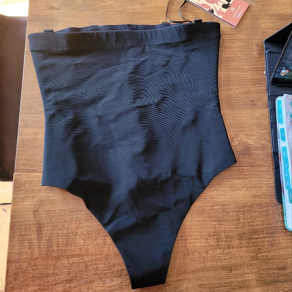 Black HoneyLove Thong Shapewear Medium